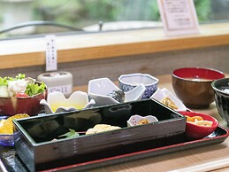 Yufuin Besso Shikisai Hotel