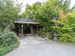 Yufuin Besso Shikisai Hotel