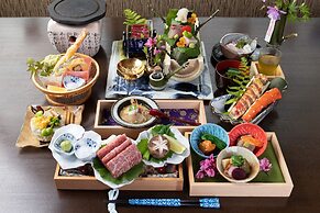 Yufuin Besso Shikisai Hotel