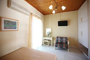 Bella Vista Apartments