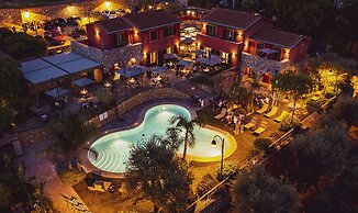 Leonardo Resort