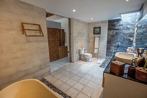 Purana Boutique Resort