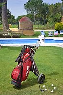 Masia Ca La Caputxeta & Golf