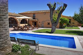 Masia Ca La Caputxeta & Golf
