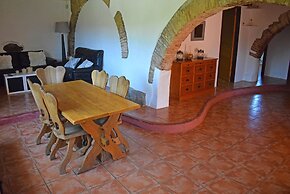 Masia Ca La Caputxeta & Golf