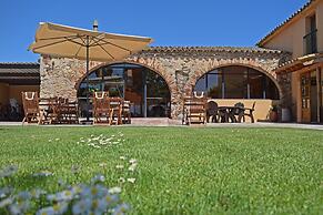Masia Ca La Caputxeta & Golf