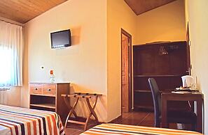 Masia Ca La Caputxeta & Golf