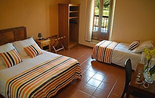 Masia Ca La Caputxeta & Golf
