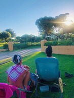 Masia Ca La Caputxeta & Golf