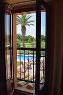 Masia Ca La Caputxeta & Golf