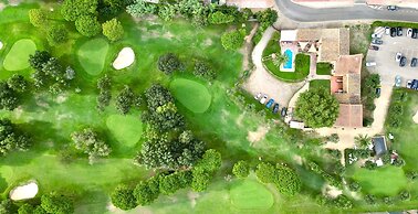 Masia Ca La Caputxeta & Golf