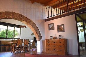 Masia Ca La Caputxeta & Golf