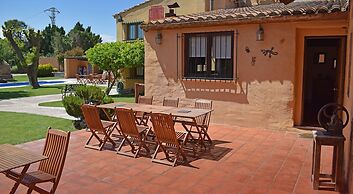 Masia Ca La Caputxeta & Golf