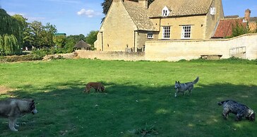 River Nene Cottages