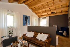 CasaVostra - Ambience Suites