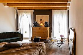 CasaVostra - Ambience Suites