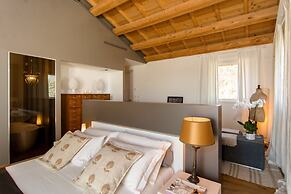 CasaVostra - Ambience Suites