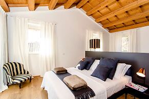CasaVostra - Ambience Suites