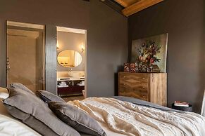 CasaVostra - Ambience Suites