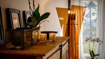 CasaVostra - Ambience Suites