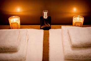 CasaVostra - Ambience Suites