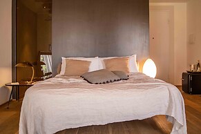 CasaVostra - Ambience Suites