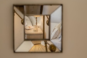 CasaVostra - Ambience Suites