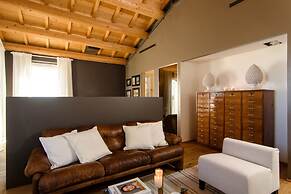 CasaVostra - Ambience Suites