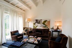 CasaVostra - Ambience Suites