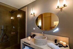 CasaVostra - Ambience Suites