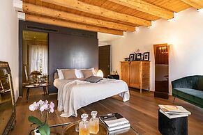 CasaVostra - Ambience Suites