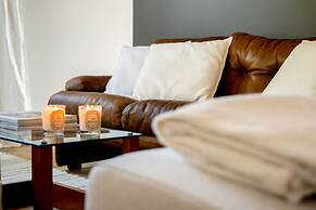 CasaVostra - Ambience Suites