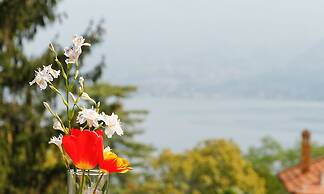 SANTANGELA Hostel & Rooms