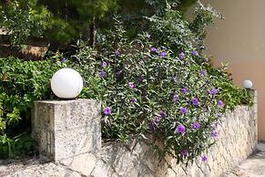 Almyros Studios & Apartments