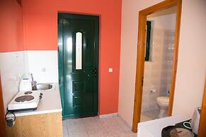 Almyros Studios & Apartments