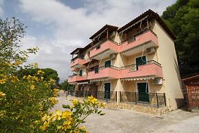 Almyros Studios & Apartments