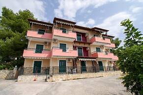 Almyros Studios & Apartments