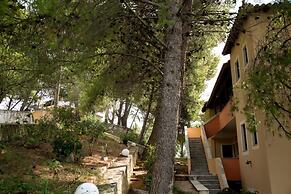 Almyros Studios & Apartments