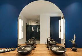 LYO Boutique Hotel