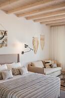 Amyth of Mykonos Super Paradise