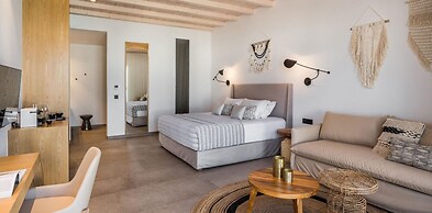 Amyth of Mykonos Super Paradise