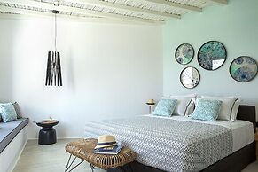 Amyth of Mykonos Super Paradise