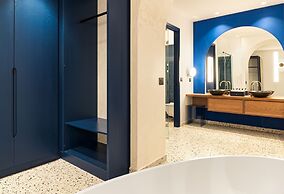 LYO Boutique Hotel