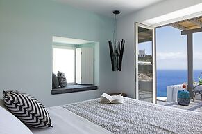 Amyth of Mykonos Super Paradise