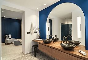 Amyth of Mykonos Super Paradise