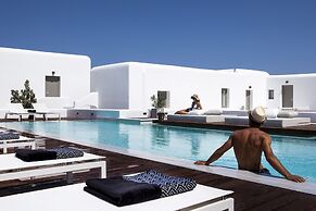 Amyth of Mykonos Super Paradise