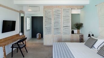 Amyth of Mykonos Super Paradise