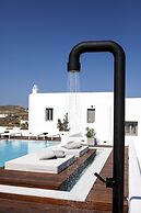 Amyth of Mykonos Super Paradise