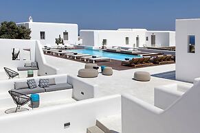 Amyth of Mykonos Super Paradise