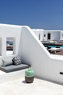 Amyth of Mykonos Super Paradise